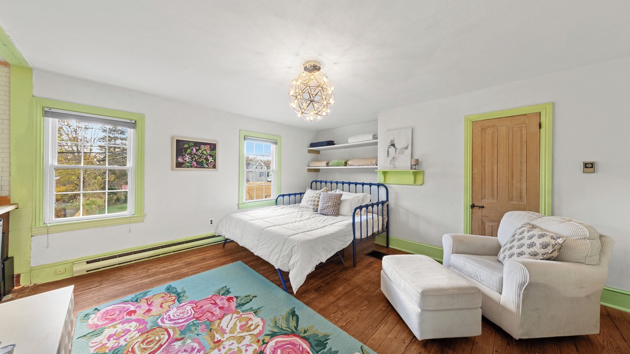 Photo of Livingroom in Milton