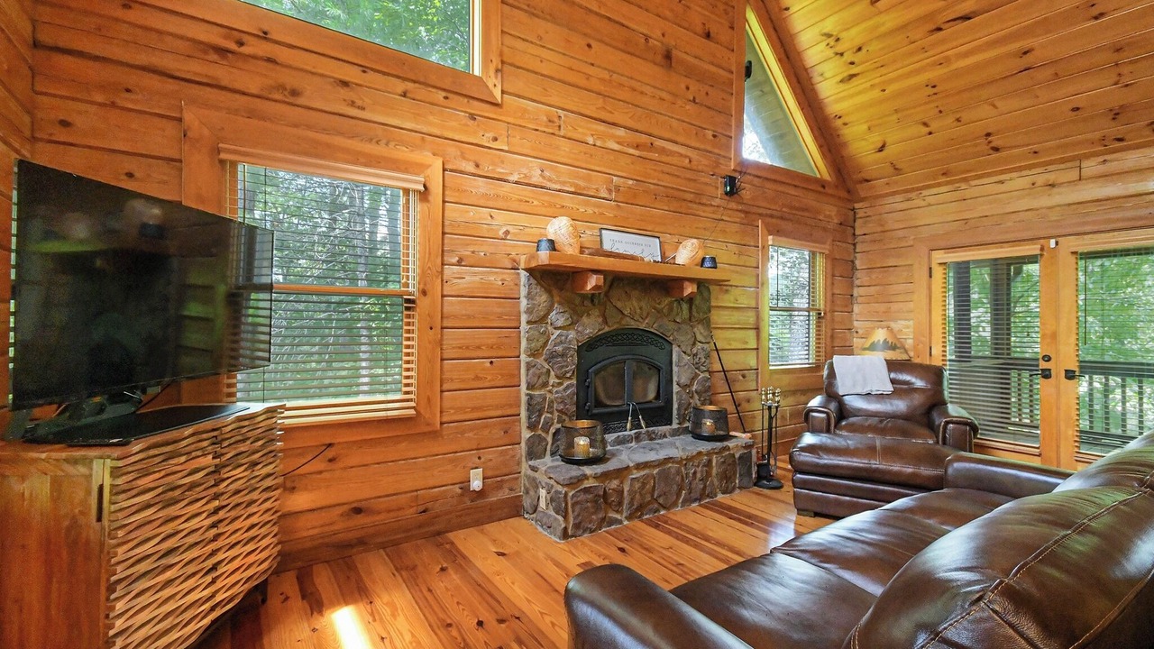 Photo of Livingroom in Talking Rock
