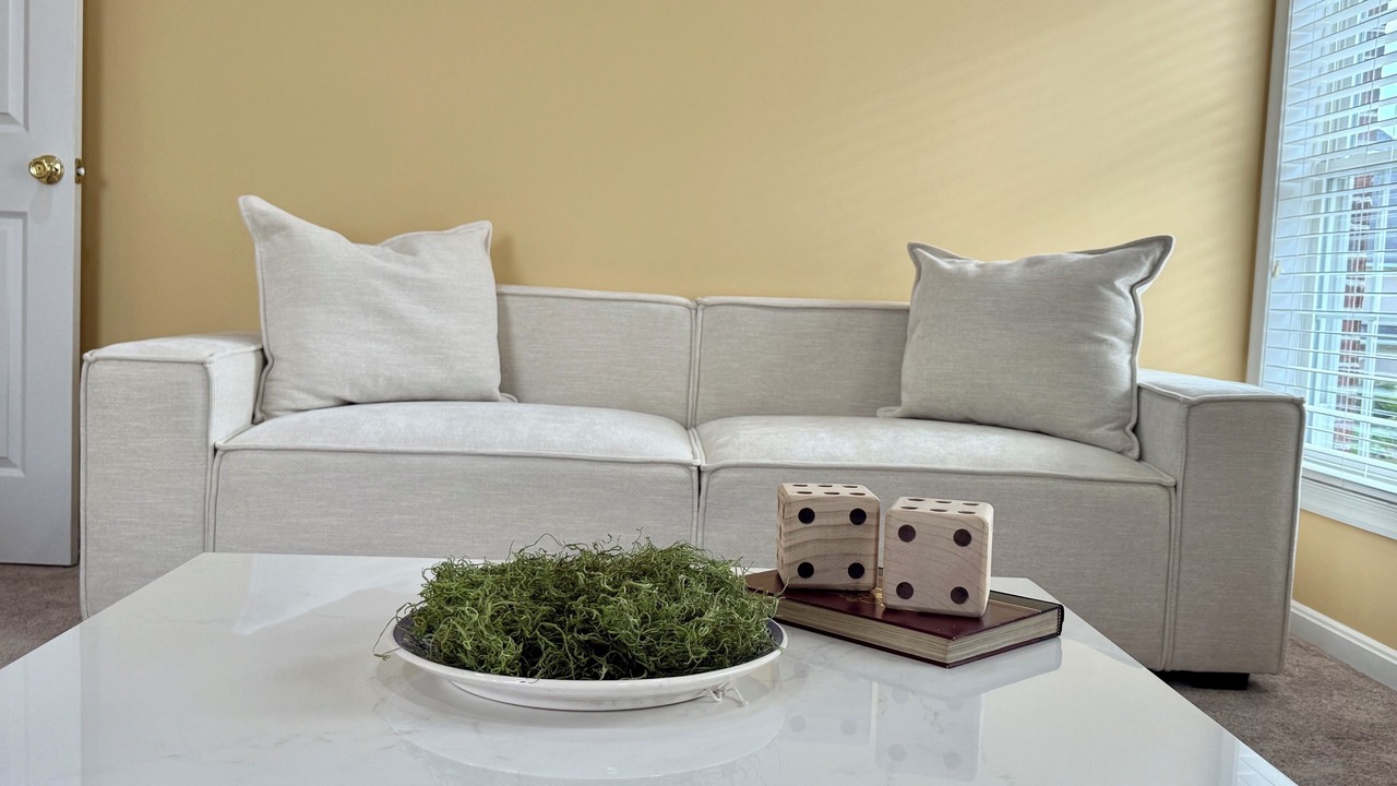 Photo of Livingroom in Urbana