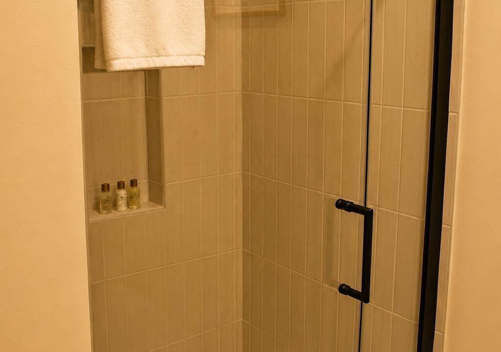 Photo of Bathroom in Metropolitan