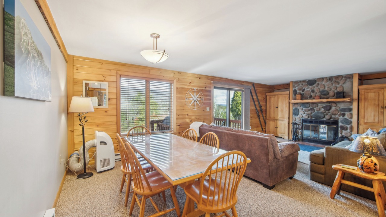Photo of Livingroom in North Creek