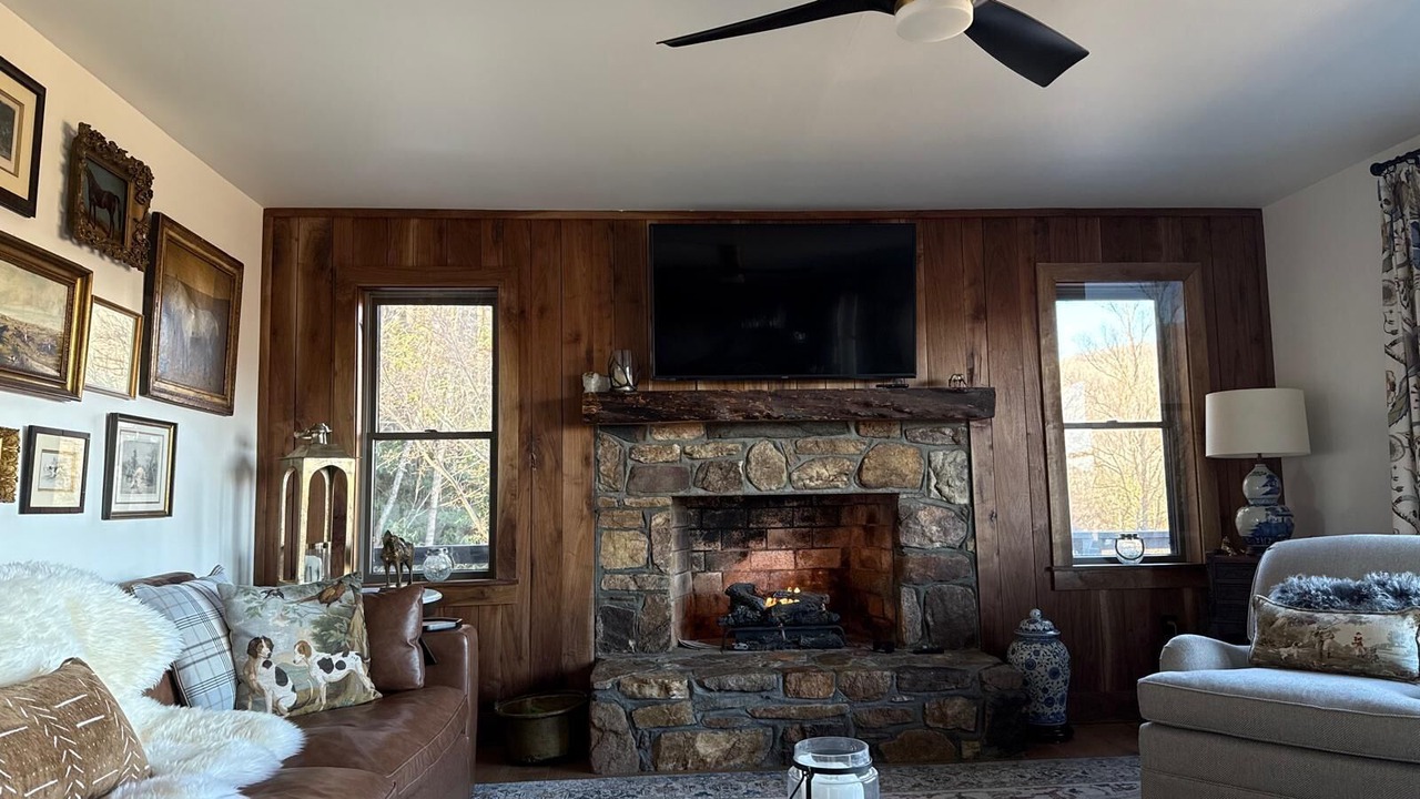 Photo of Livingroom in Spruce Pine