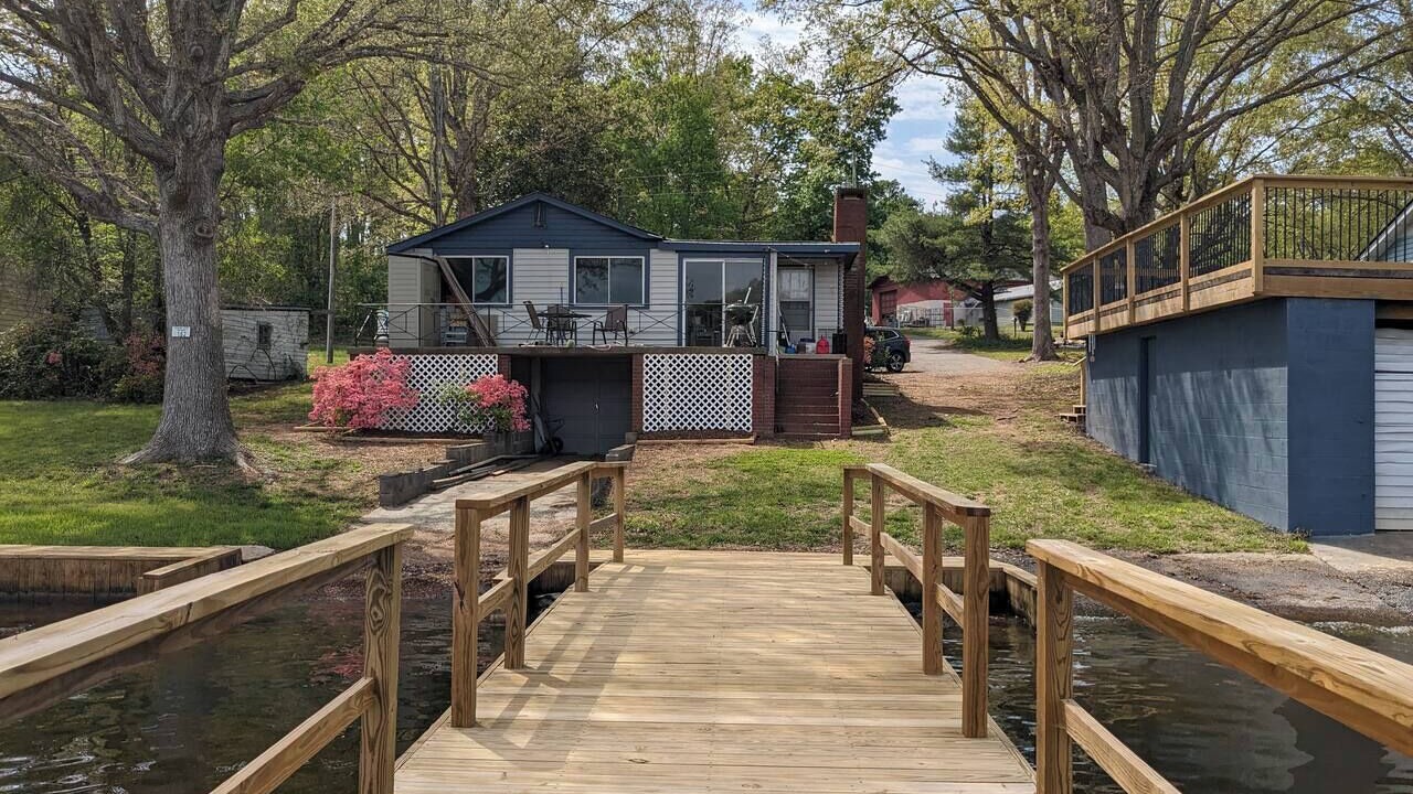 Photo of Patio Balcony in New London