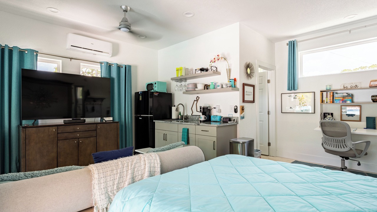 Photo of Bedroom in United Central