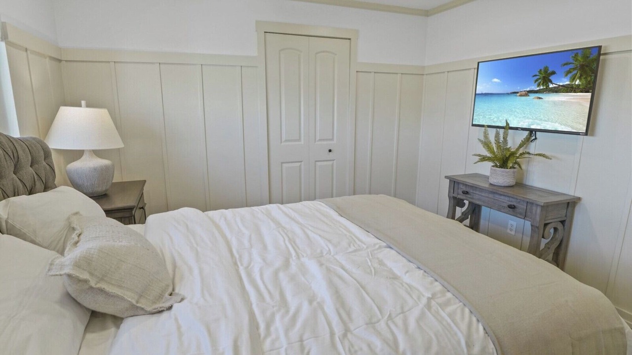 Photo of Bedroom in Caloosahatchee