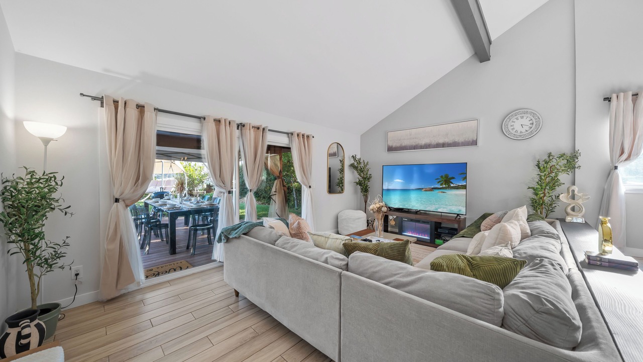 Photo of Livingroom in Rancho Penasquitos
