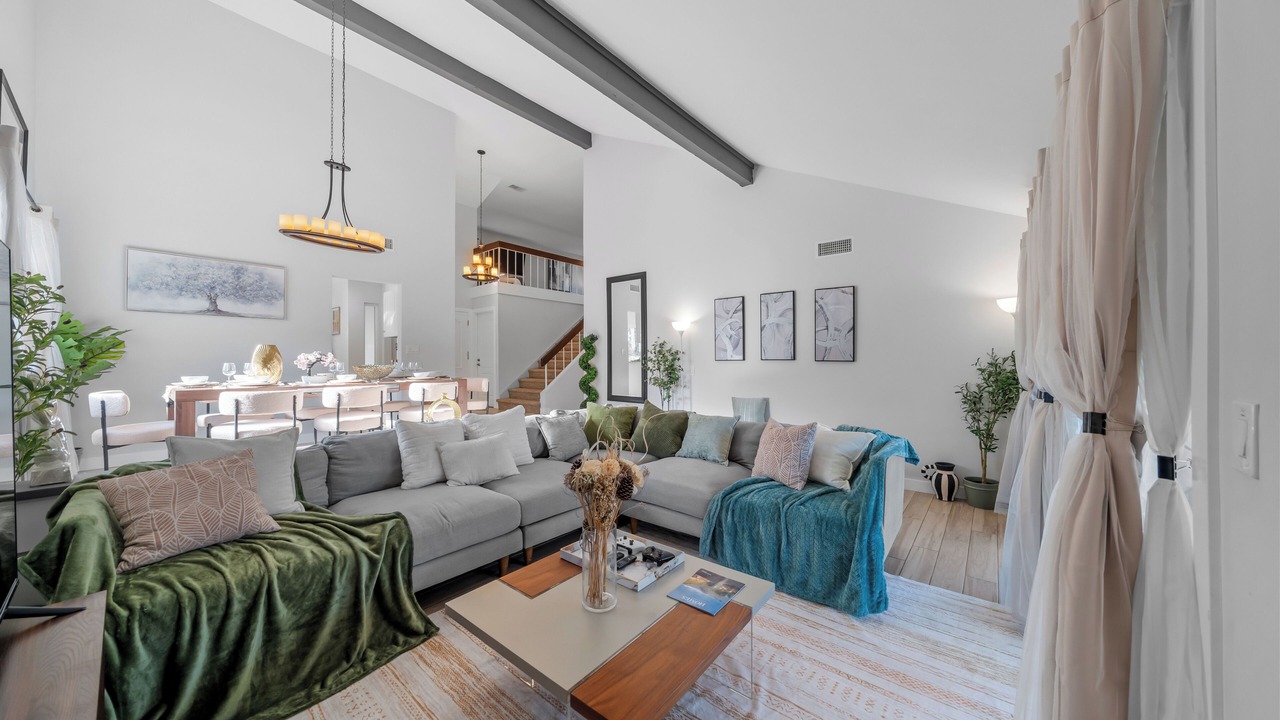 Photo of Livingroom in Rancho Penasquitos