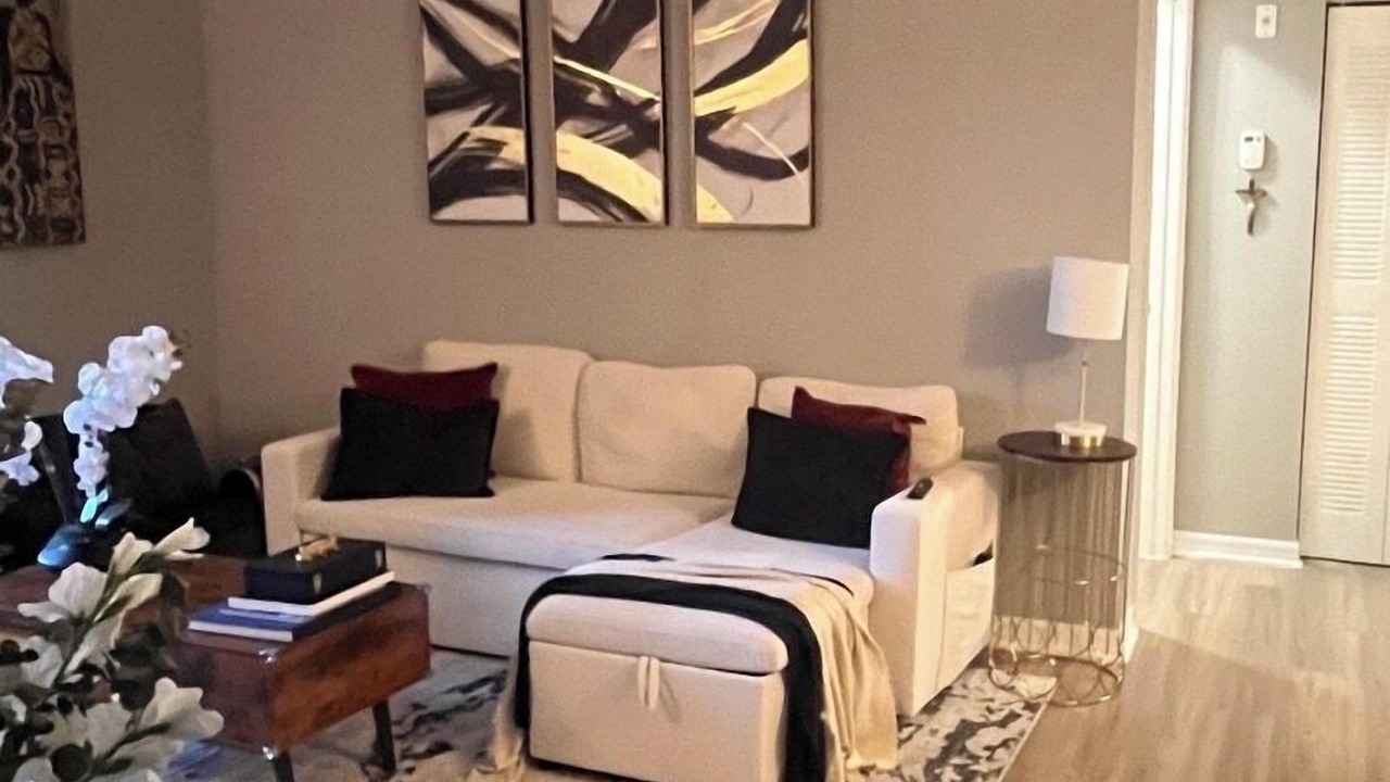 Photo of Livingroom in Davie
