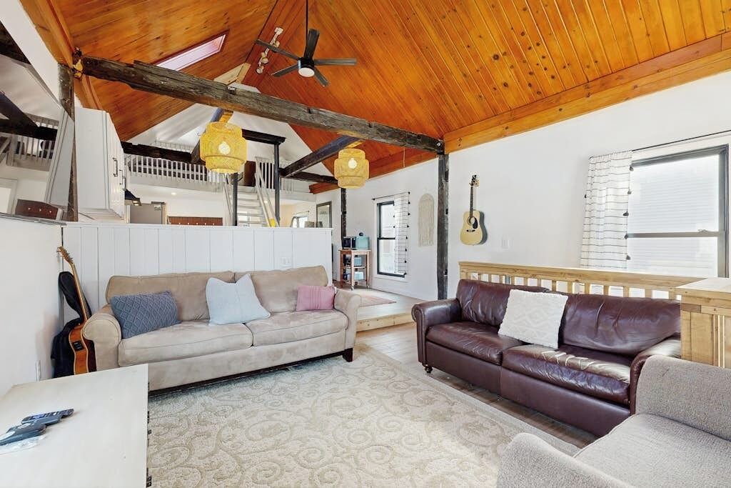 Photo of Livingroom in Proctorsville