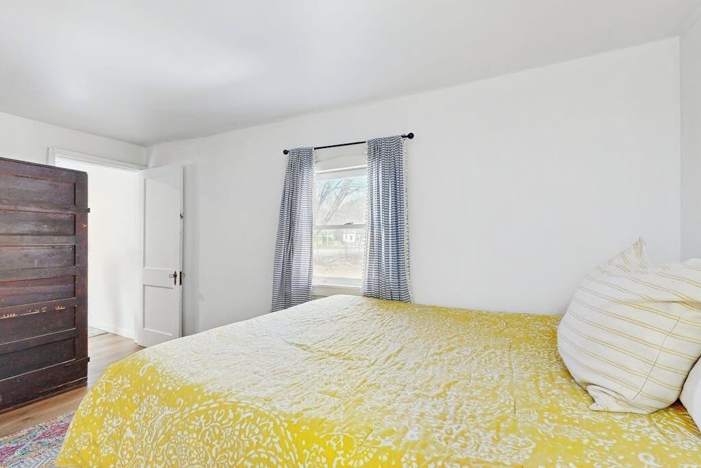Photo of Bedroom in Proctorsville
