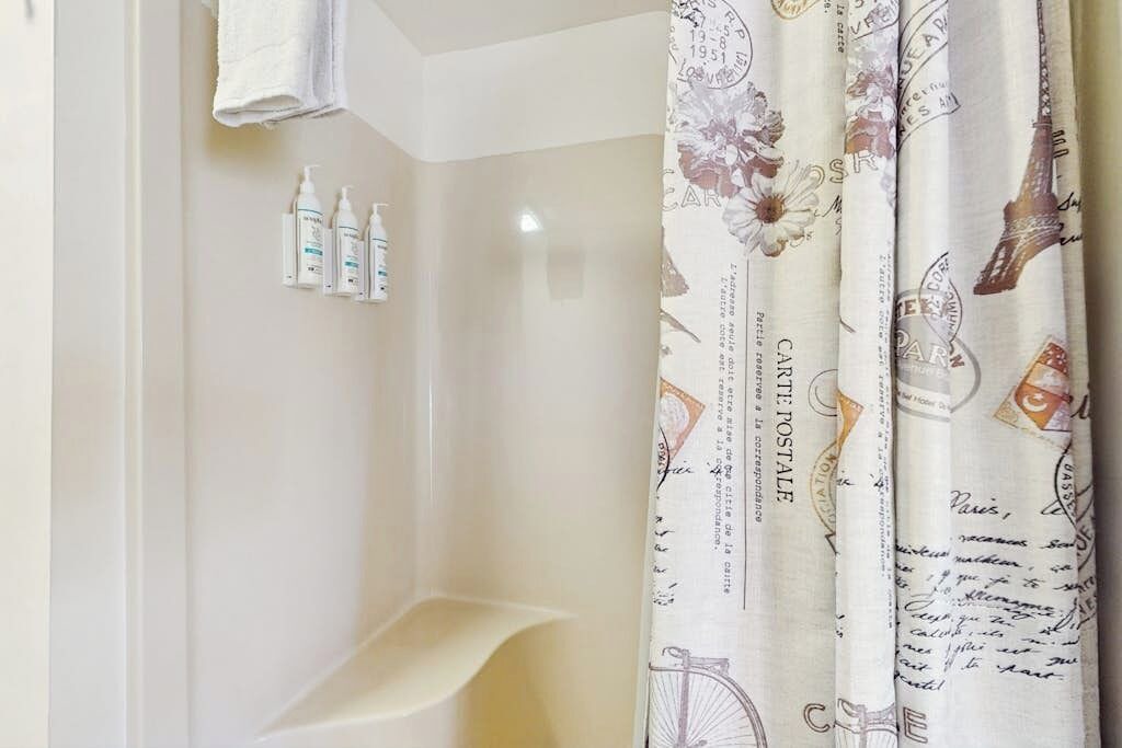 Photo of Bathroom in Castleton