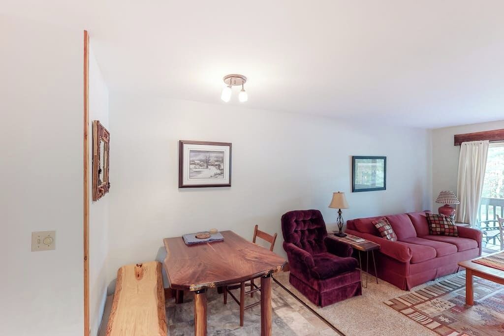 Photo of Livingroom in Warren