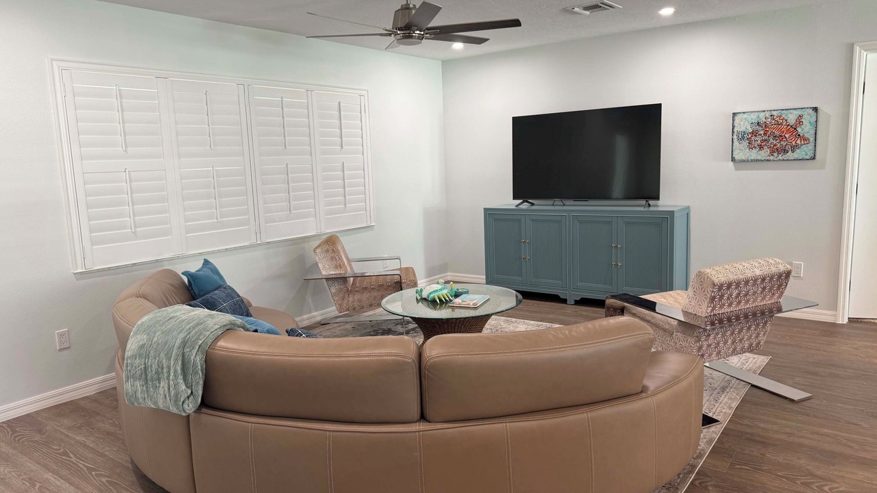 Photo of Livingroom in Grove City