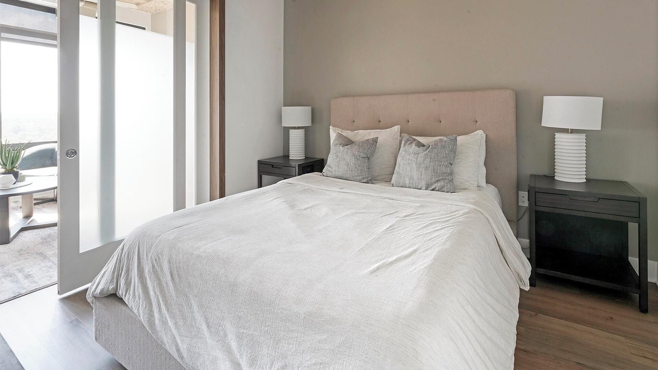 Photo of Bedroom in Baileys Crossroads