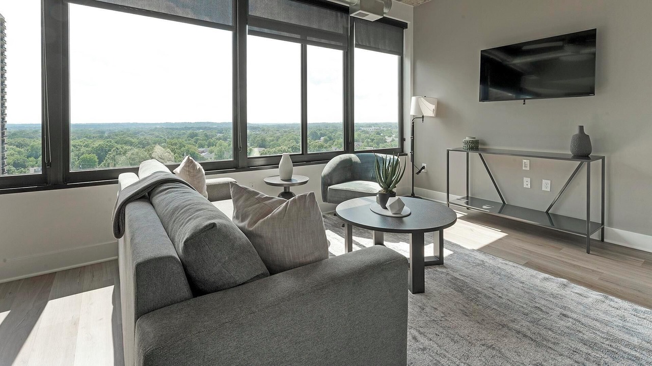 Photo of Livingroom in Baileys Crossroads