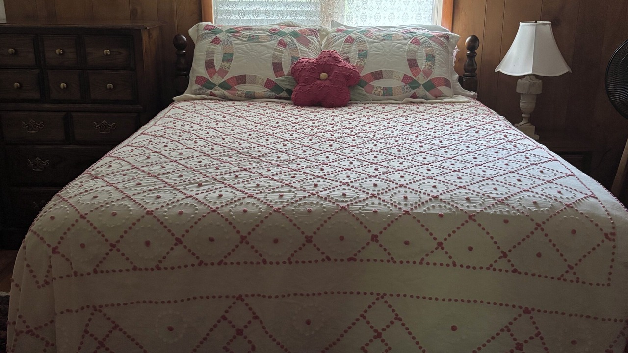 Photo of Bedroom in Bakersville