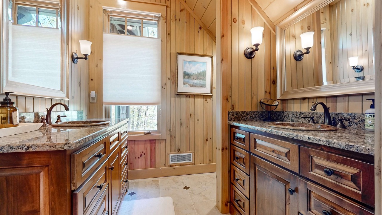Photo of Bathroom in Highlands
