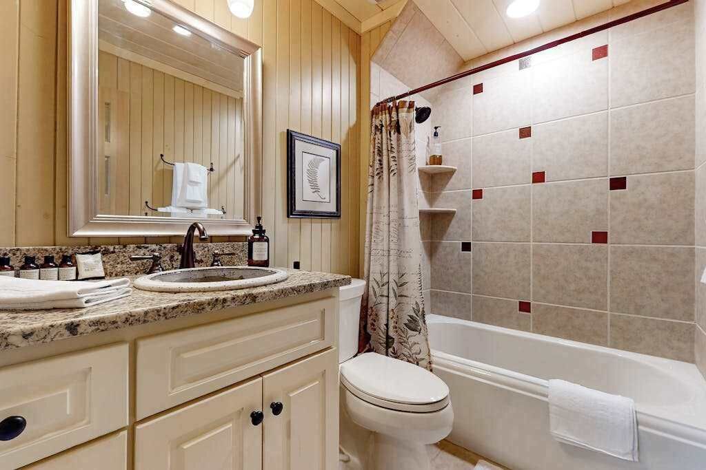 Photo of Bathroom in Highlands