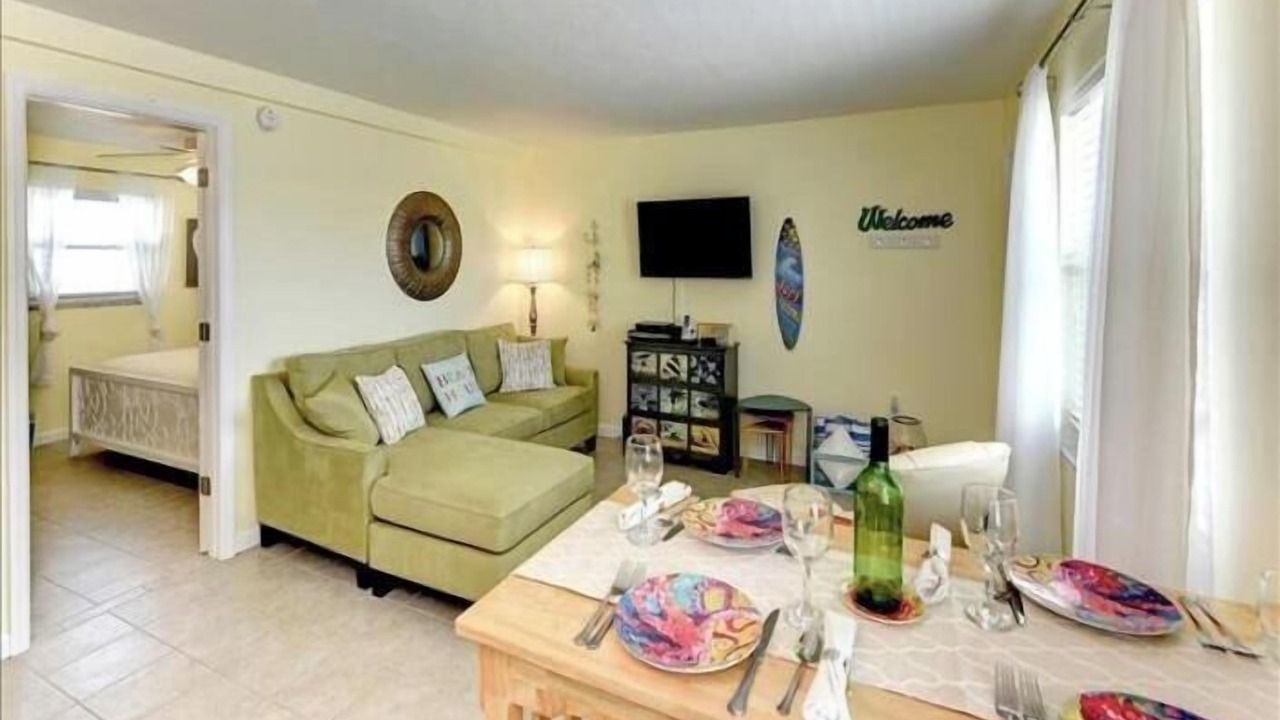Photo of Livingroom in Bradenton Beach