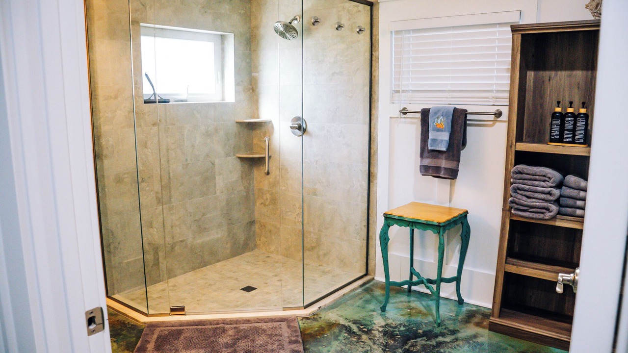 Photo of Bathroom in Crystal Shores