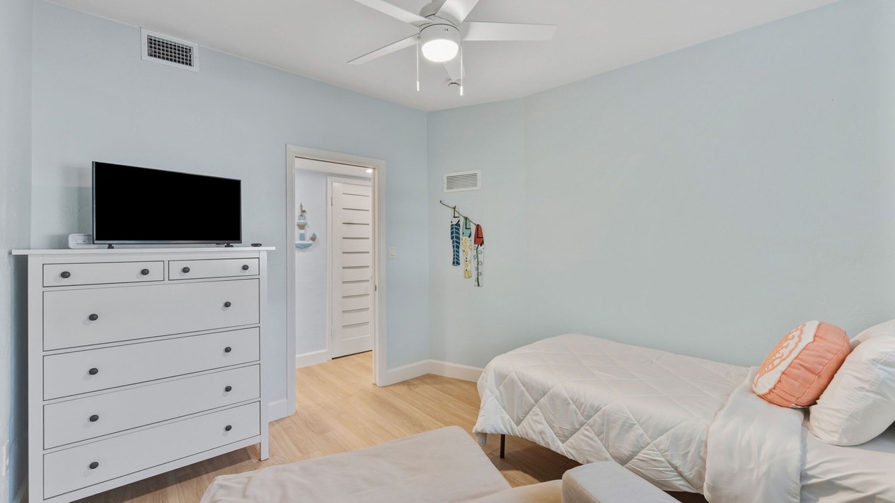Photo of Bedroom in South Pinellas Community Council