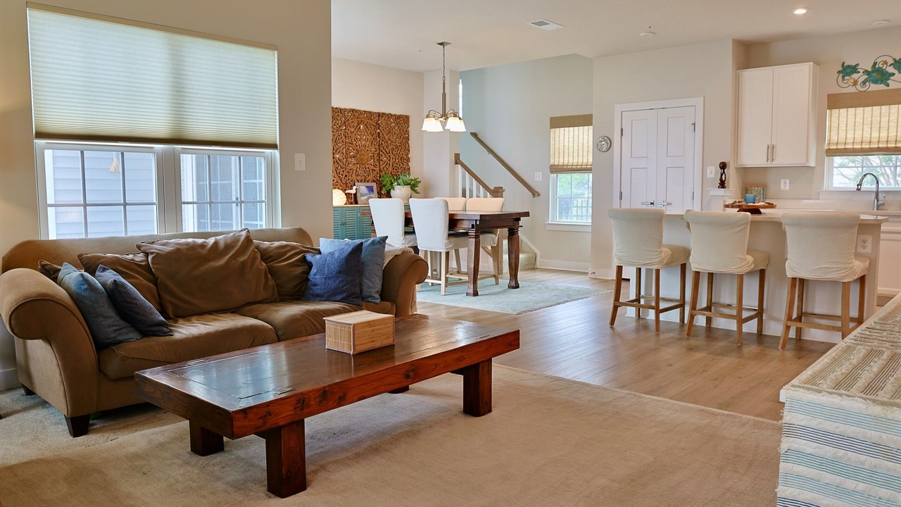 Photo of Livingroom in Bayside