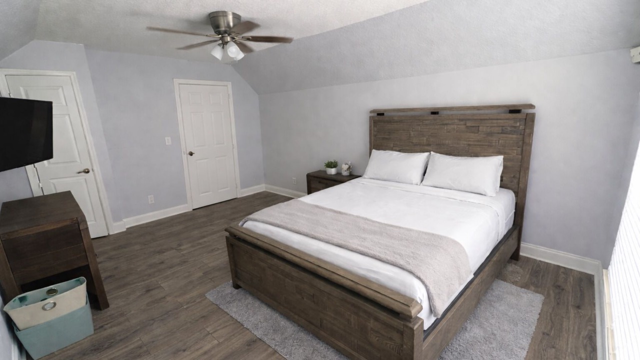 Photo of Bedroom in Wesley Chapel