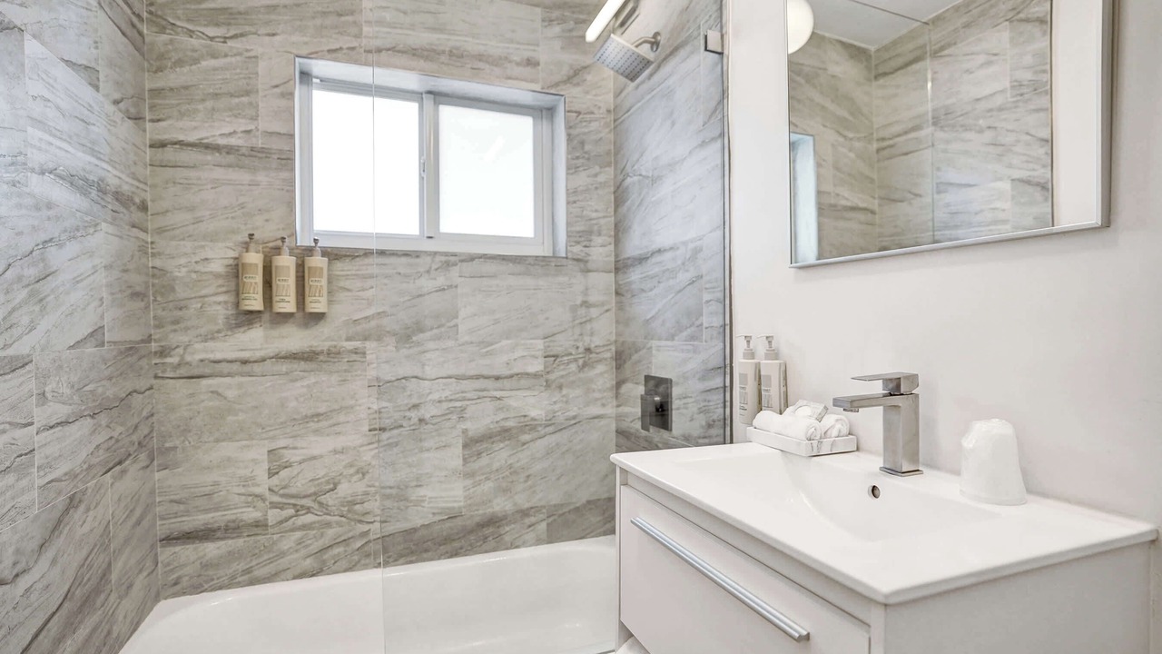 Photo of Bathroom in Galt Mile
