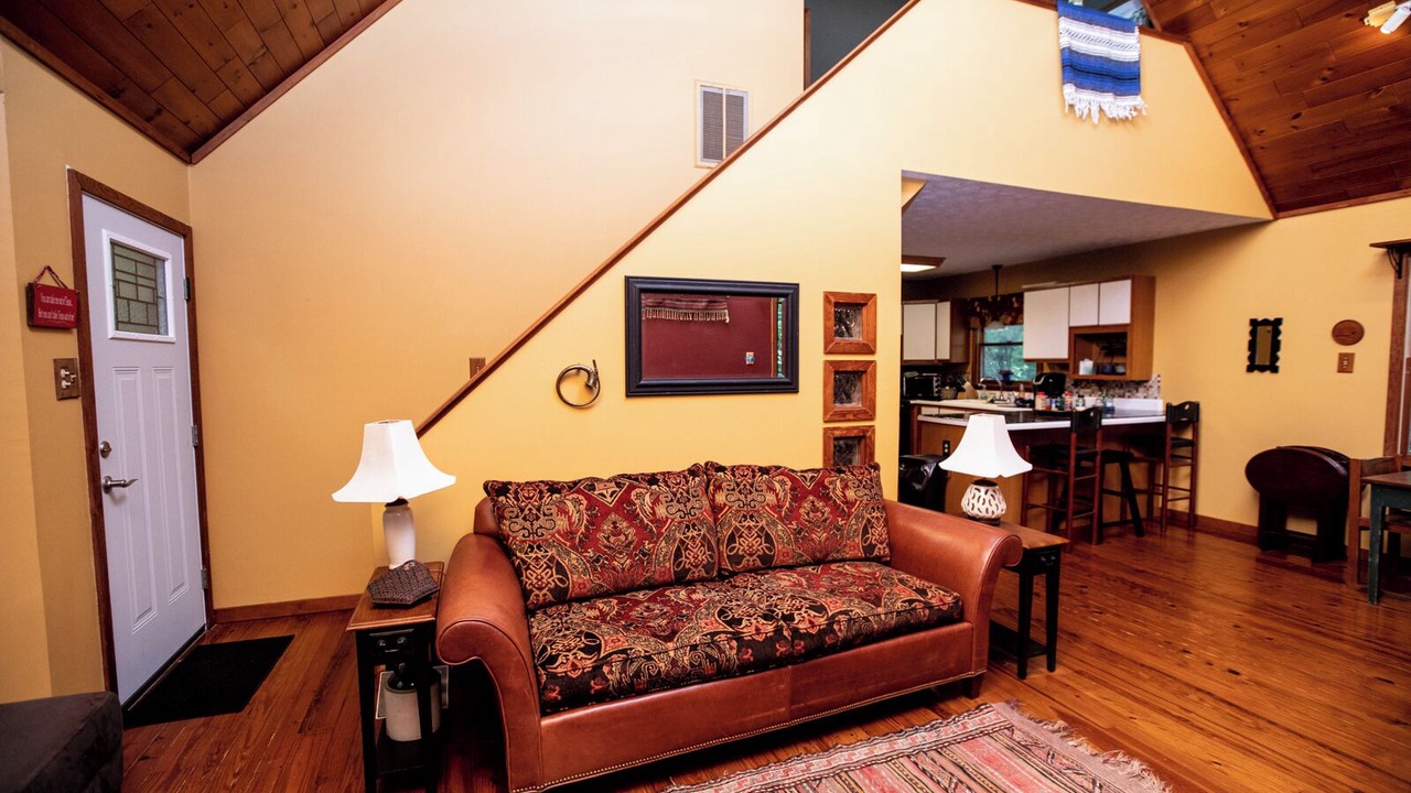Photo of Livingroom in Andersonville