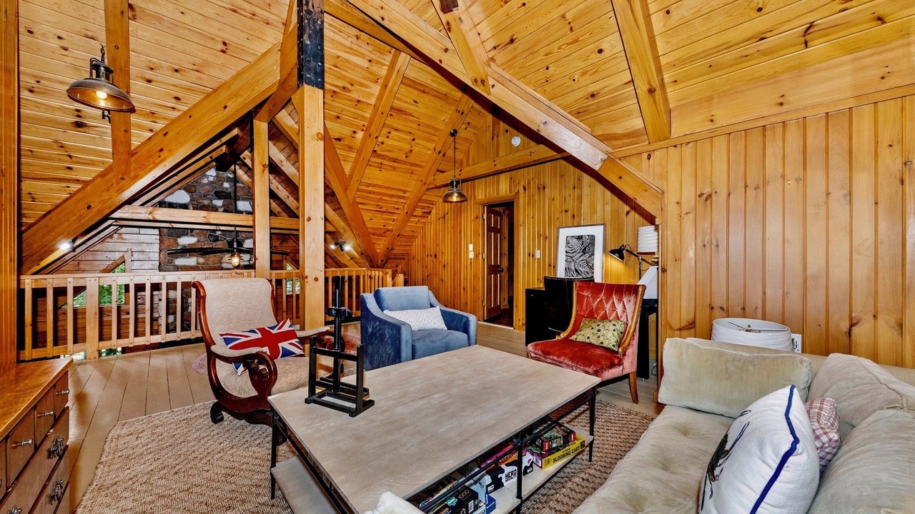 Photo of Livingroom in Dickerson