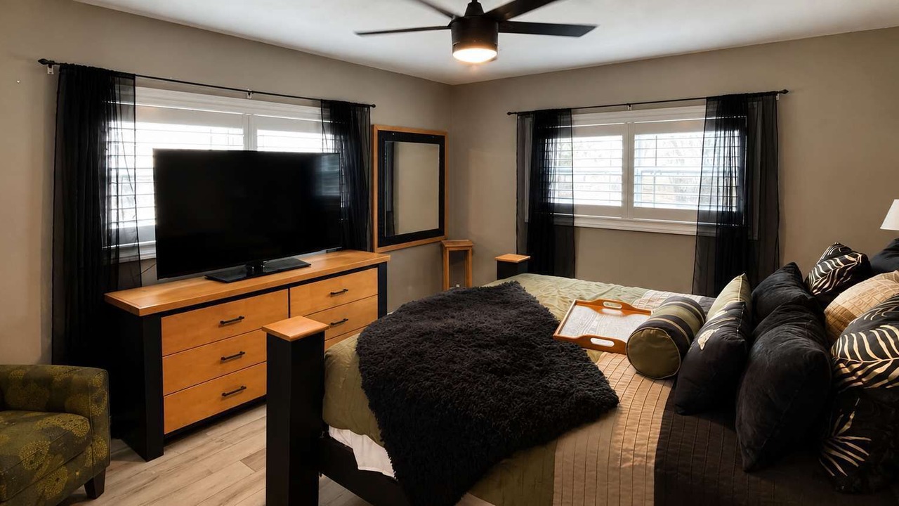 Photo of Bedroom in Greater Pinellas Point