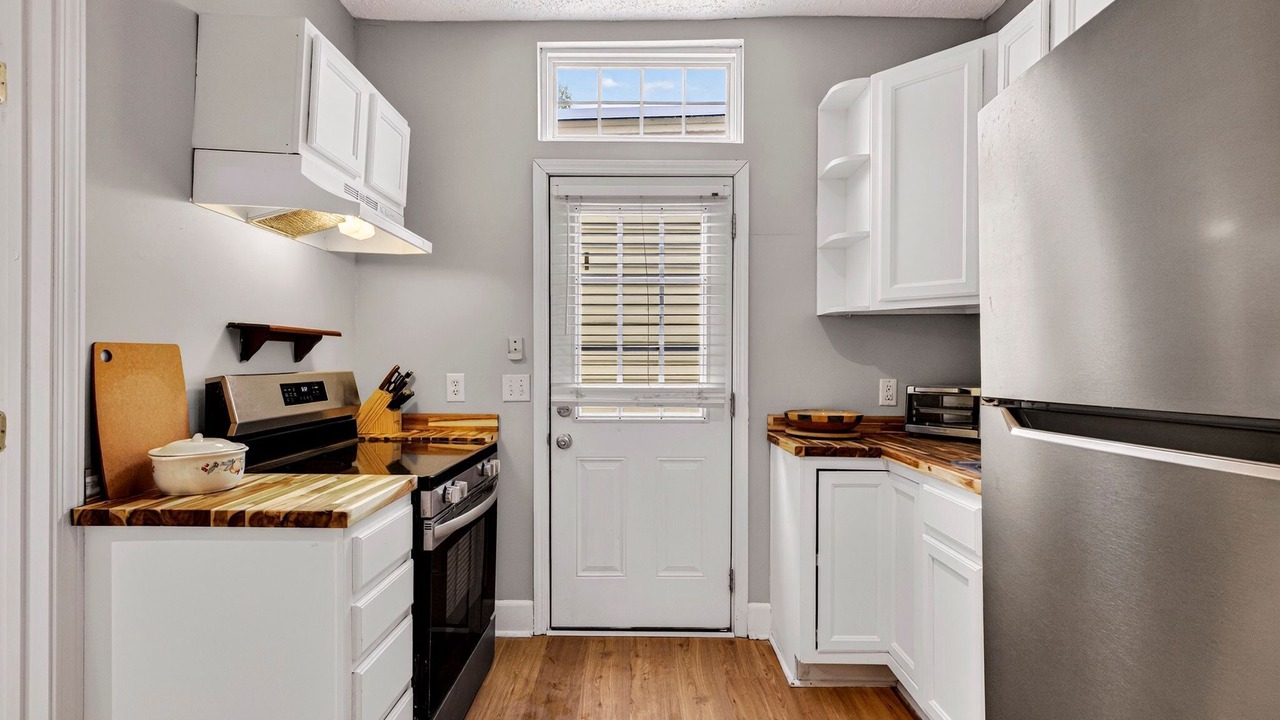 Photo of Kitchen in Beach Institute