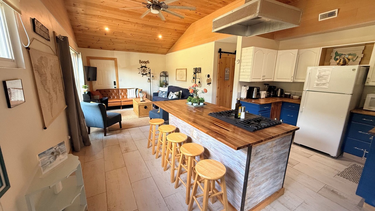 Photo of Livingroom in Bayview