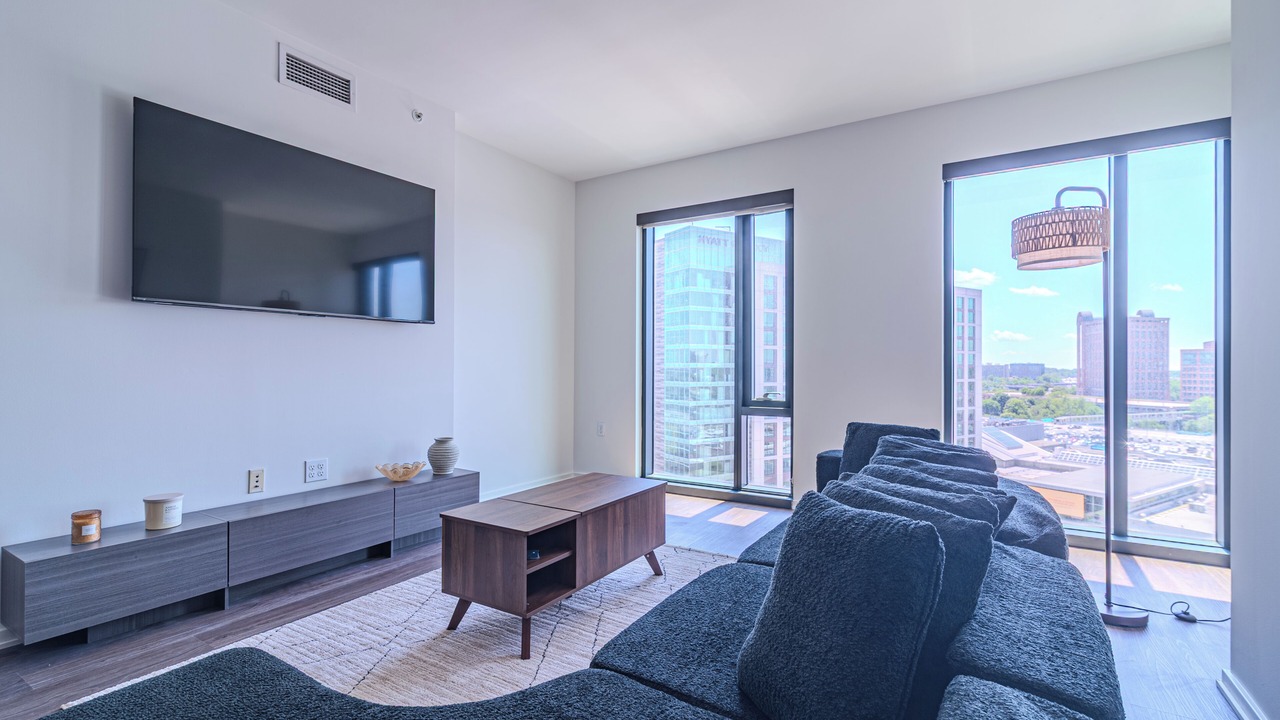 Photo of Livingroom in Tysons