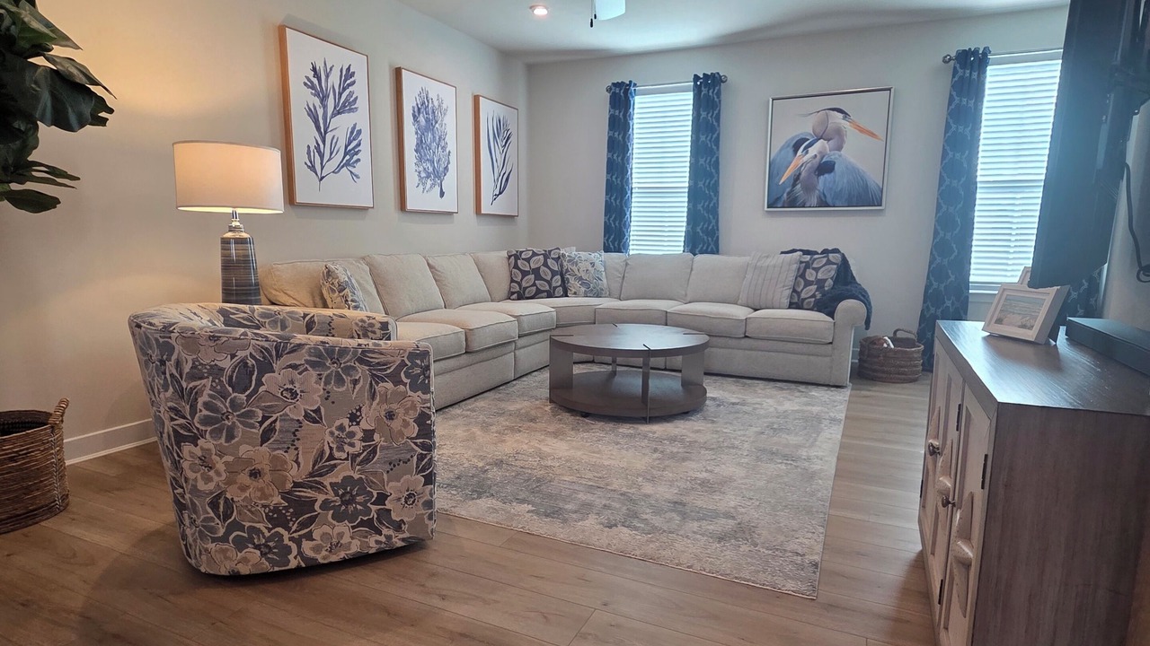 Photo of Livingroom in Bayside