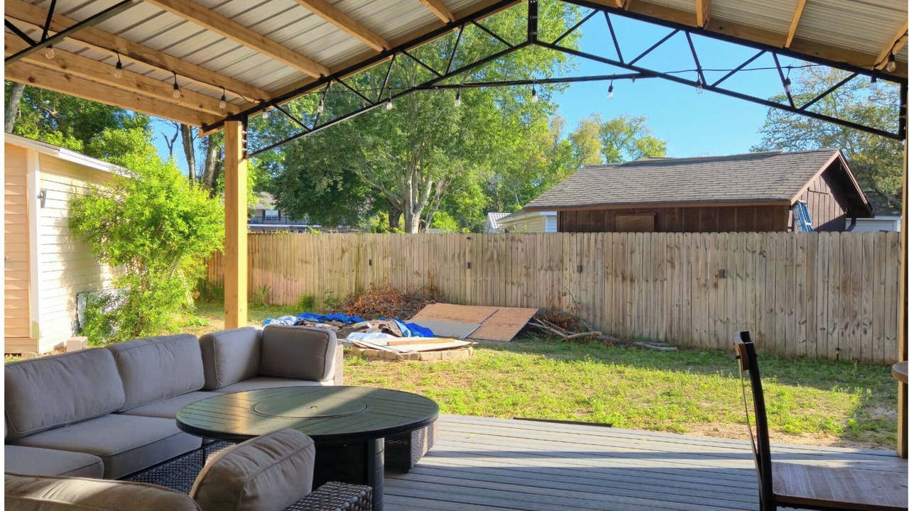 Photo of Patio Balcony in Wright