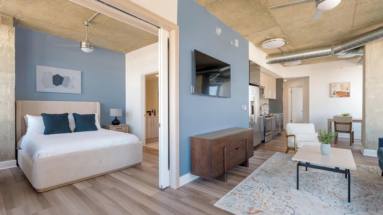 Photo of Bedroom in Baileys Crossroads
