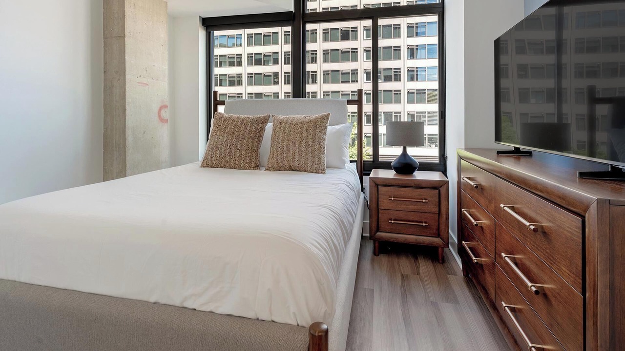 Photo of Bedroom in Baileys Crossroads