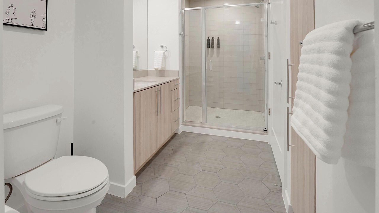 Photo of Bathroom in Baileys Crossroads