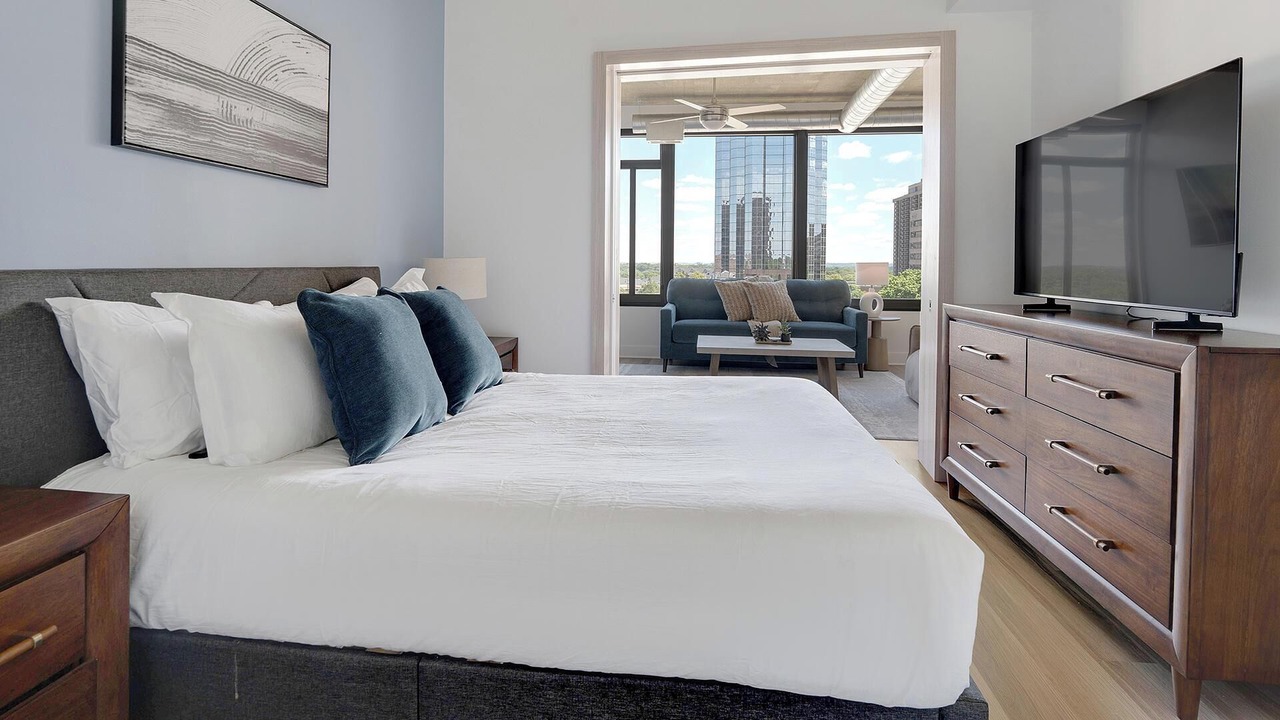 Photo of Bedroom in Baileys Crossroads