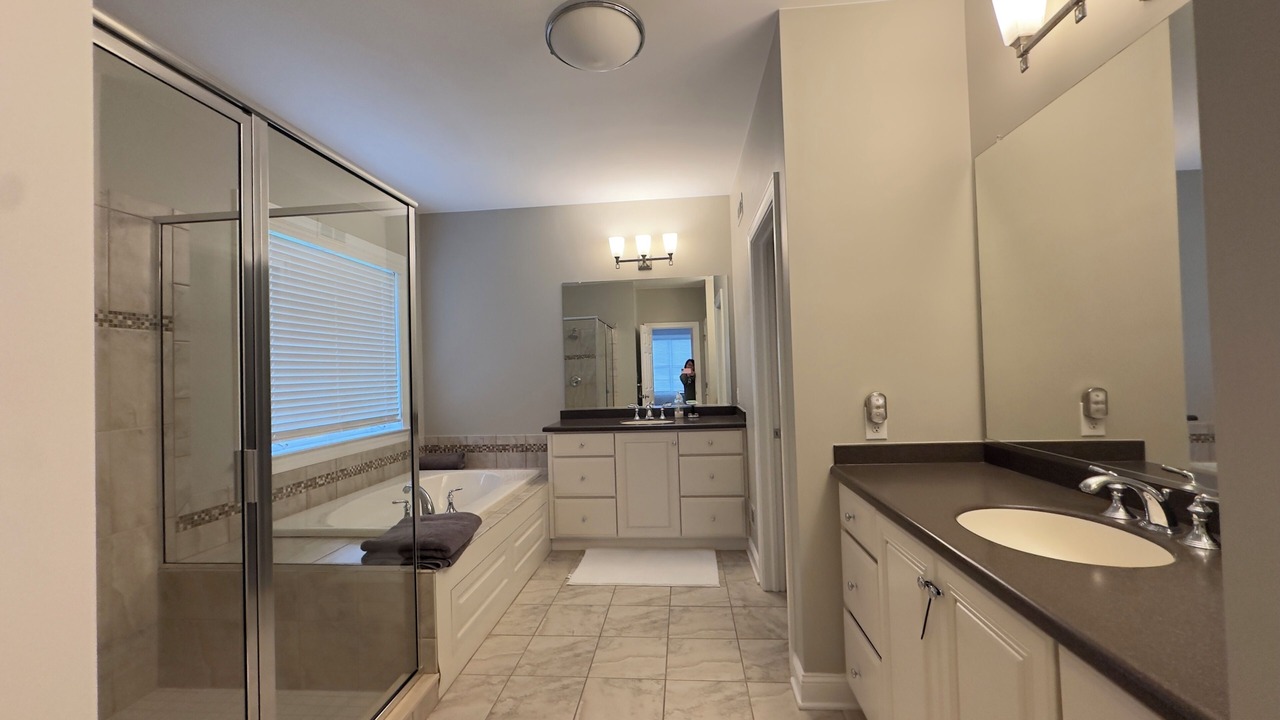 Photo of Bathroom in Valley Run