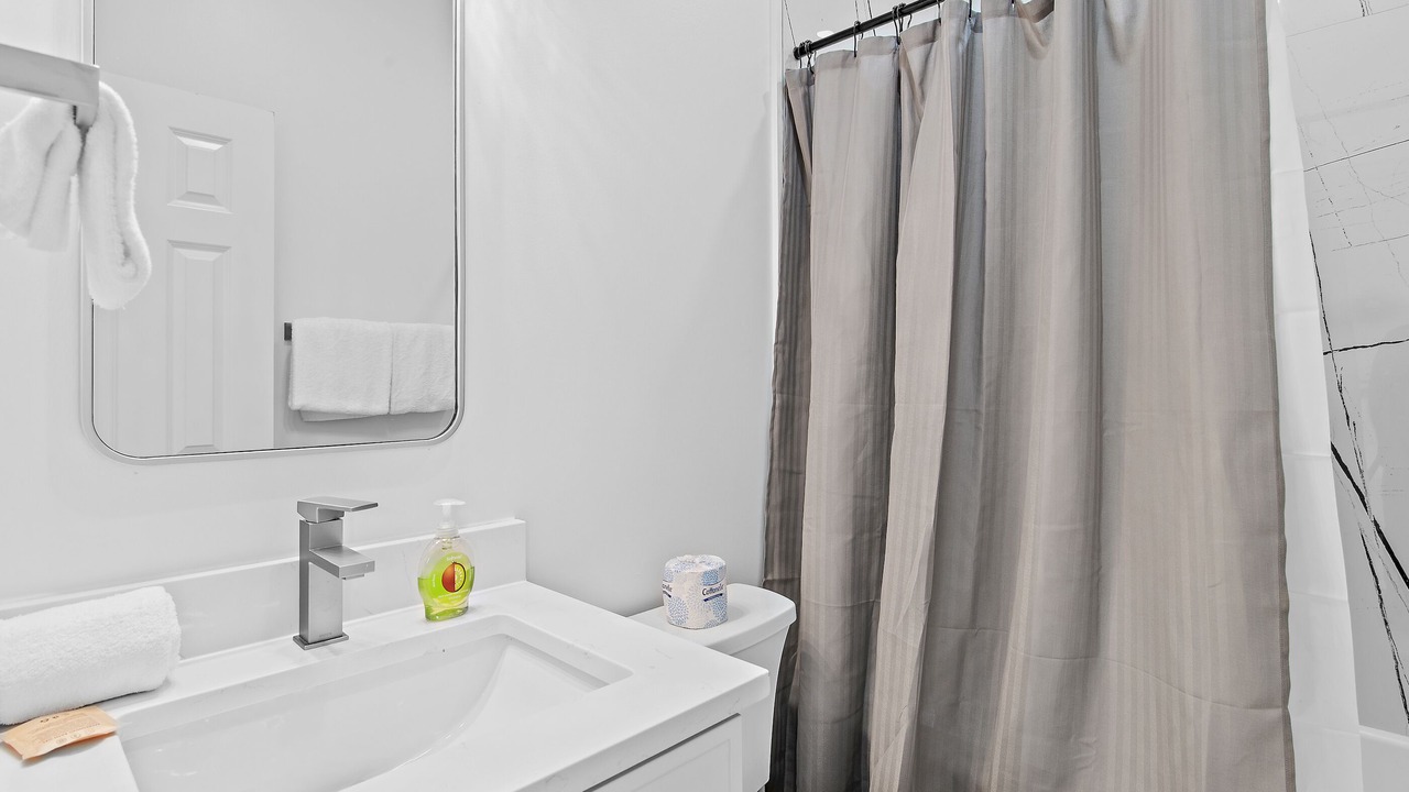 Photo of Bathroom in Holiday Isle