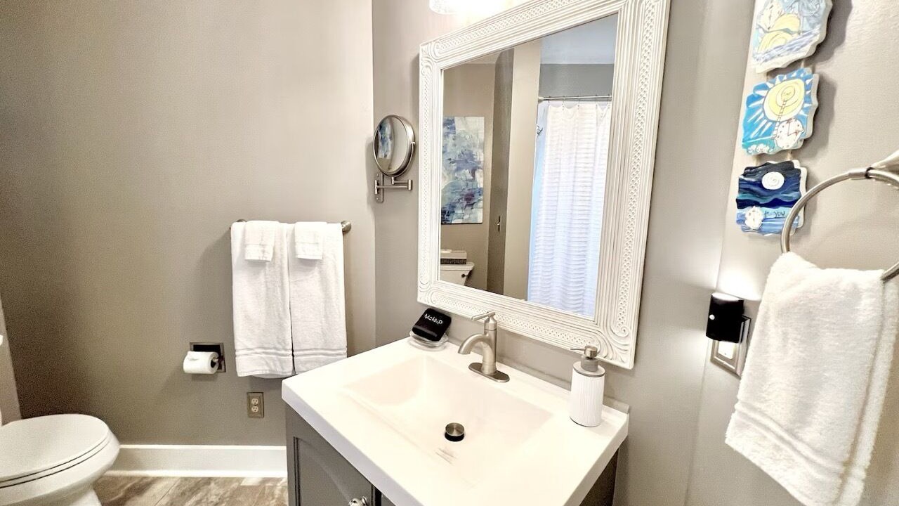 Photo of Bathroom in Seven Devils