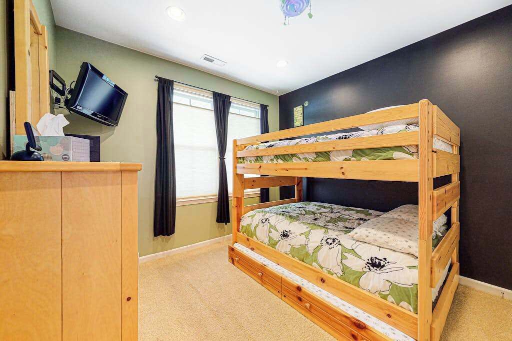 Photo of Bedroom in Sunset Island