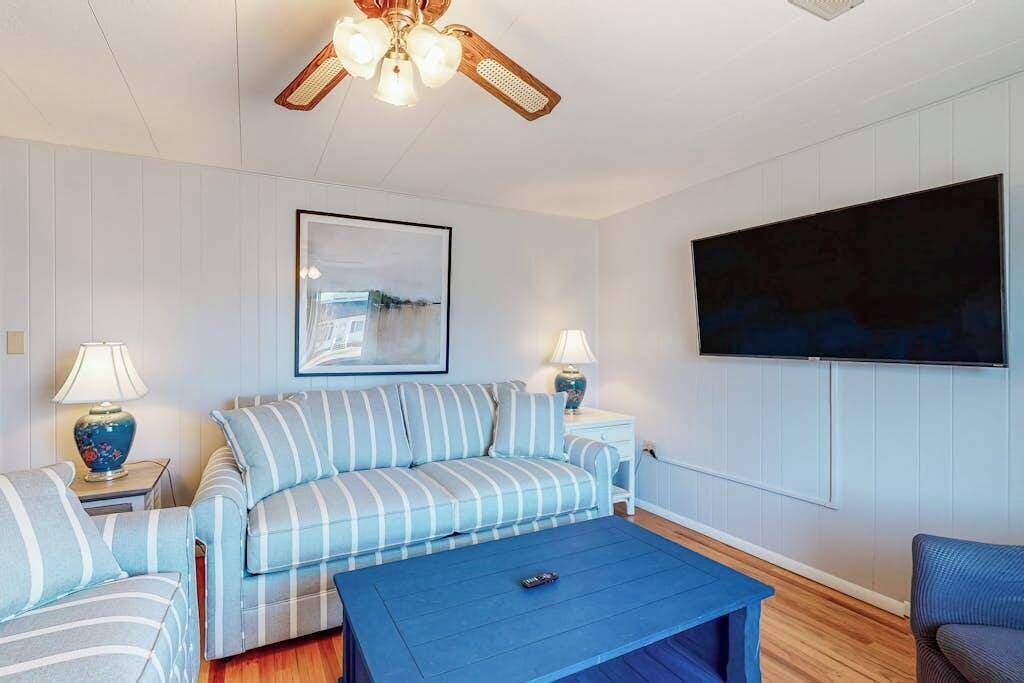 Photo of Livingroom in West Ocean City