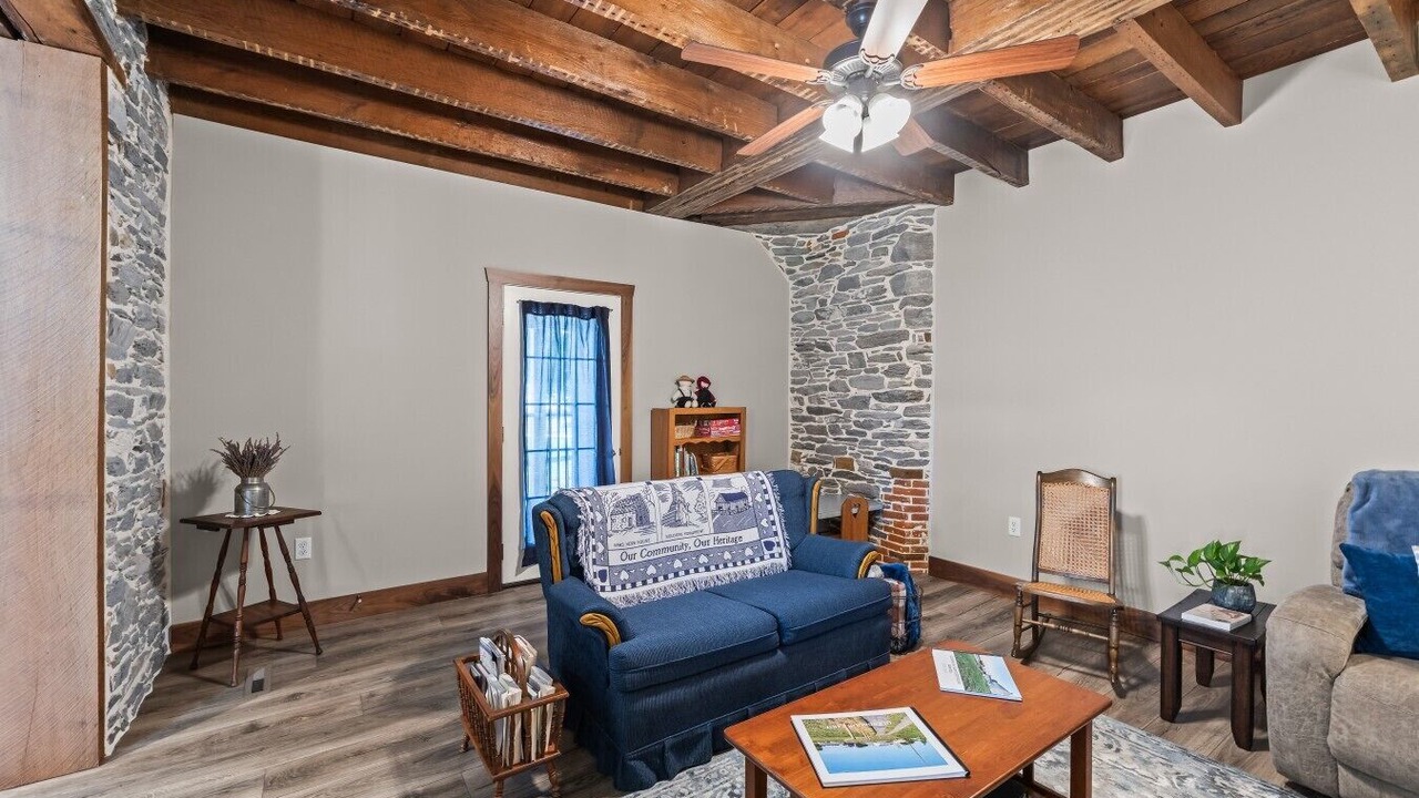 Photo of Bedroom in Leacock-Leola-Bareville