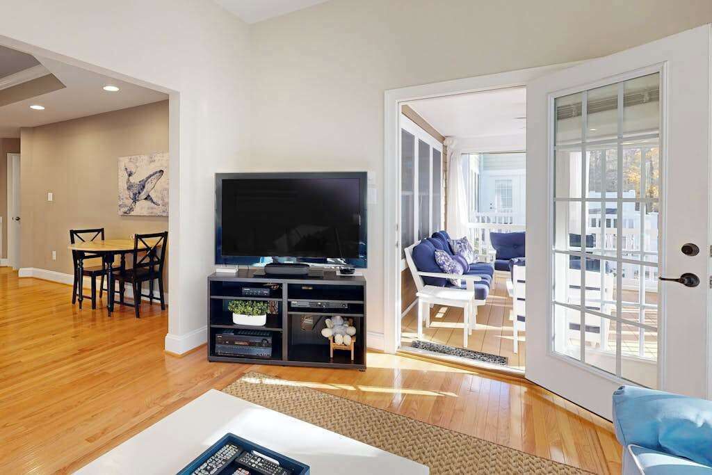 Photo of Livingroom in The Commons