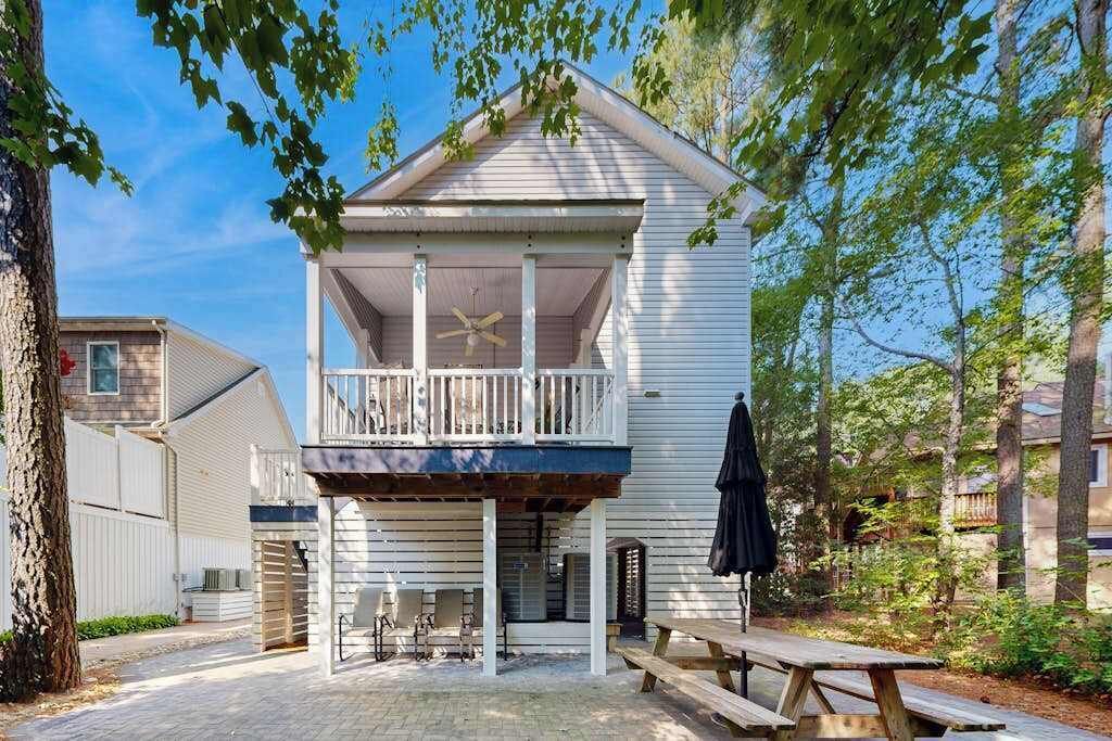 Photo of Outdoor in Sandpiper Pines