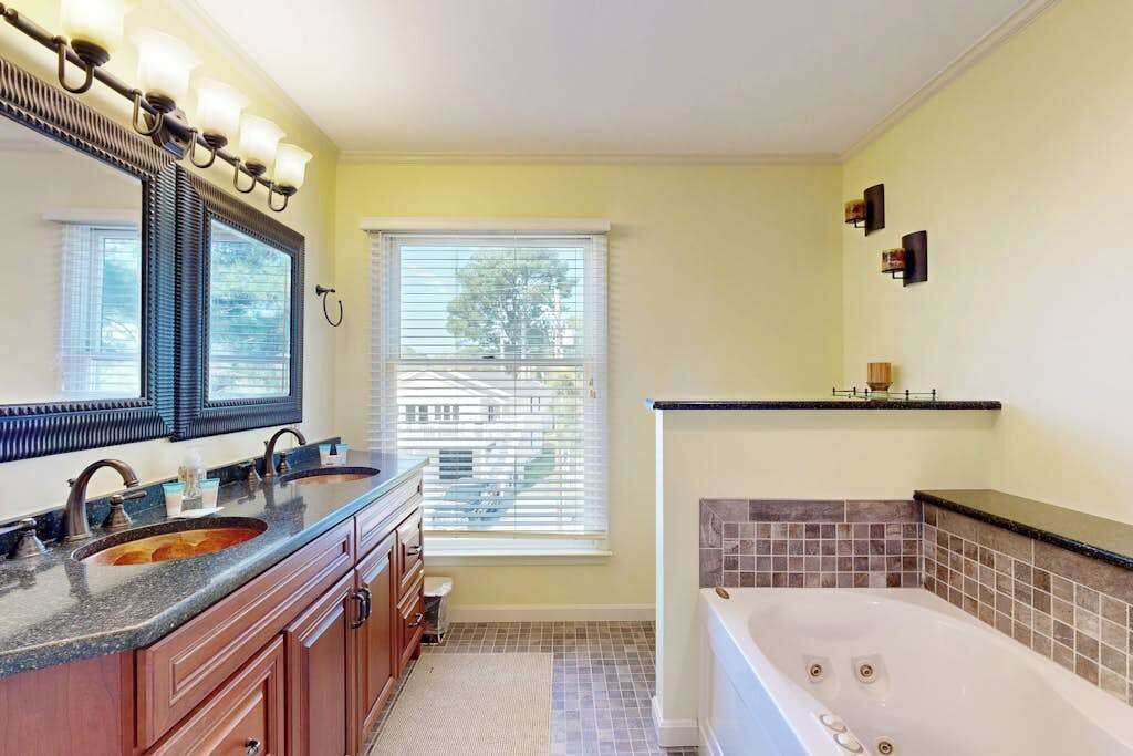 Photo of Bathroom in Sandpiper Pines