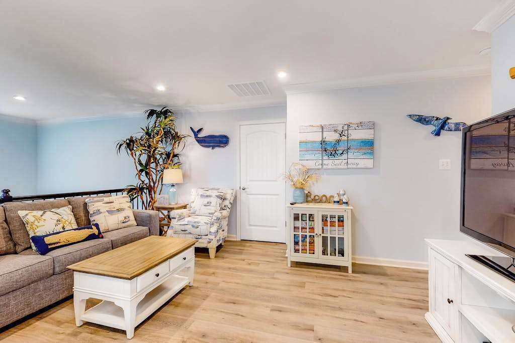 Photo of Livingroom in Bayside